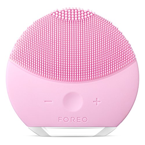 FOREO LUNA mini 2 Facial Cleansing Brush – Travel Accessories – Face Massager Electric – All Skin Types Ultra-hygienic Skincare – Simple Face Wash – Silicone Electric Face Cleanser – Pearl Pink